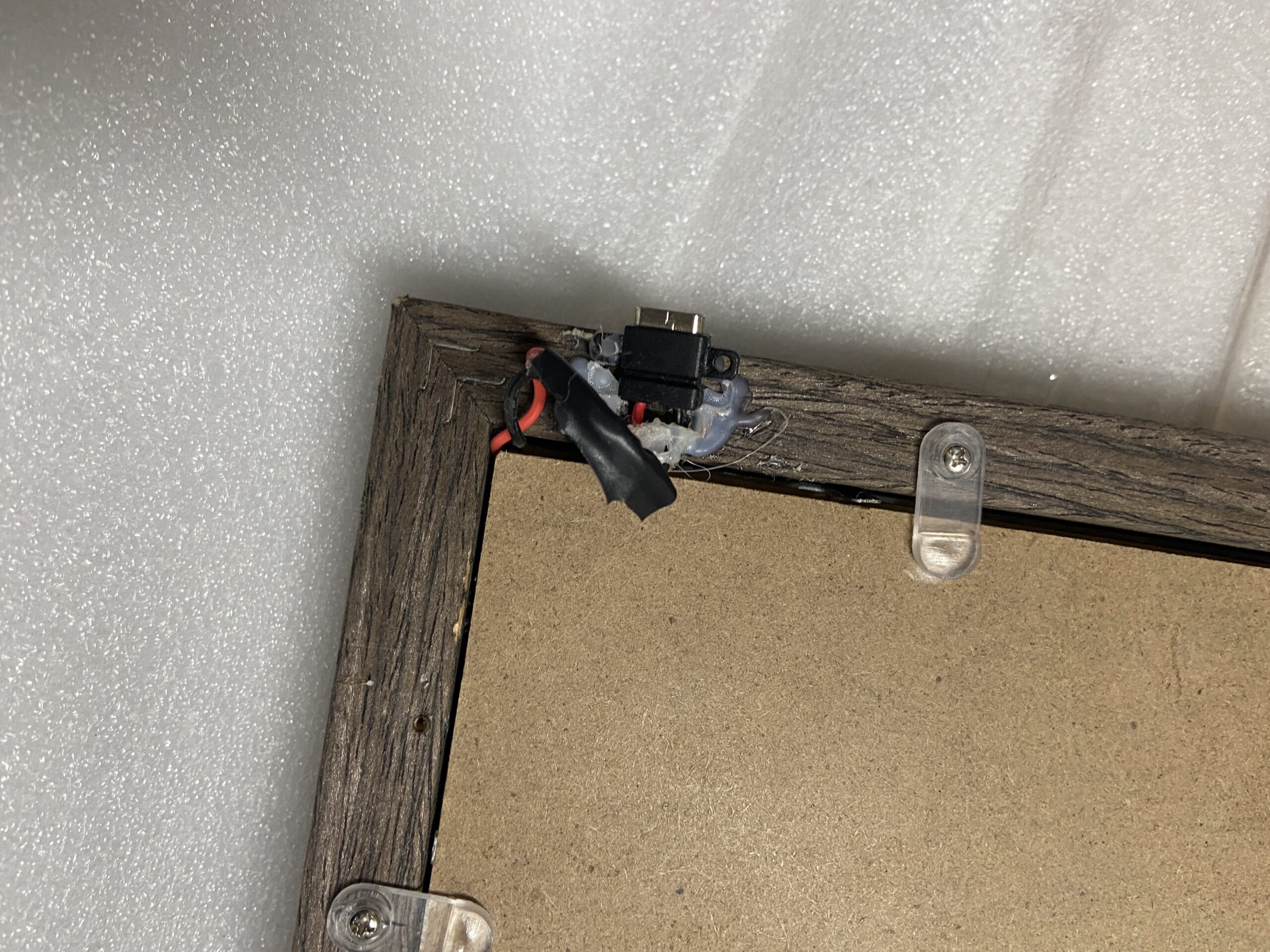 【江東区】大切な作品を灯す！LEDフォトフレームの断線修理でお客様に笑顔を