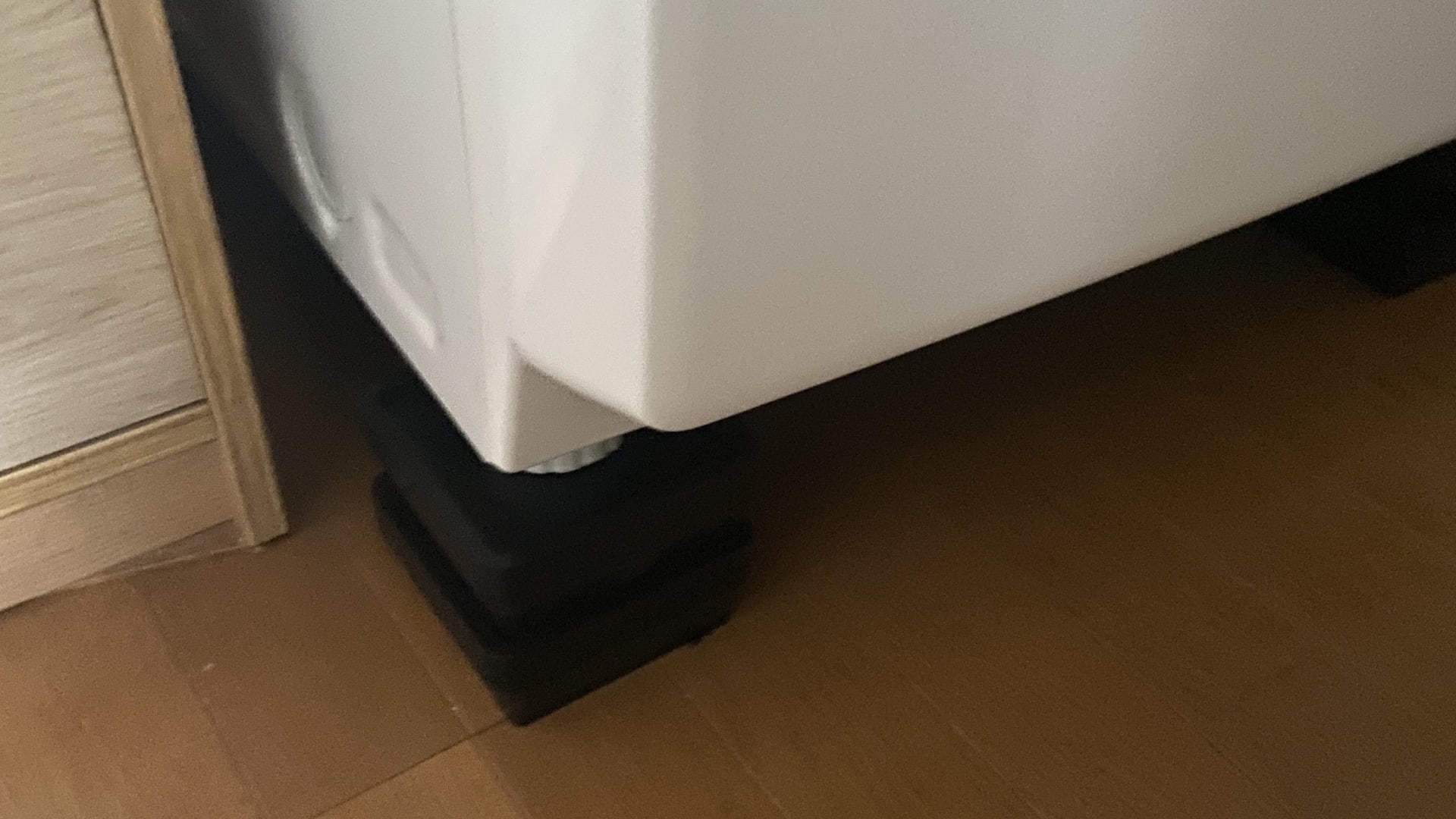 江東区大島でドラム式洗濯機のかさ上げゴムマット設置！便利屋ちょこっと