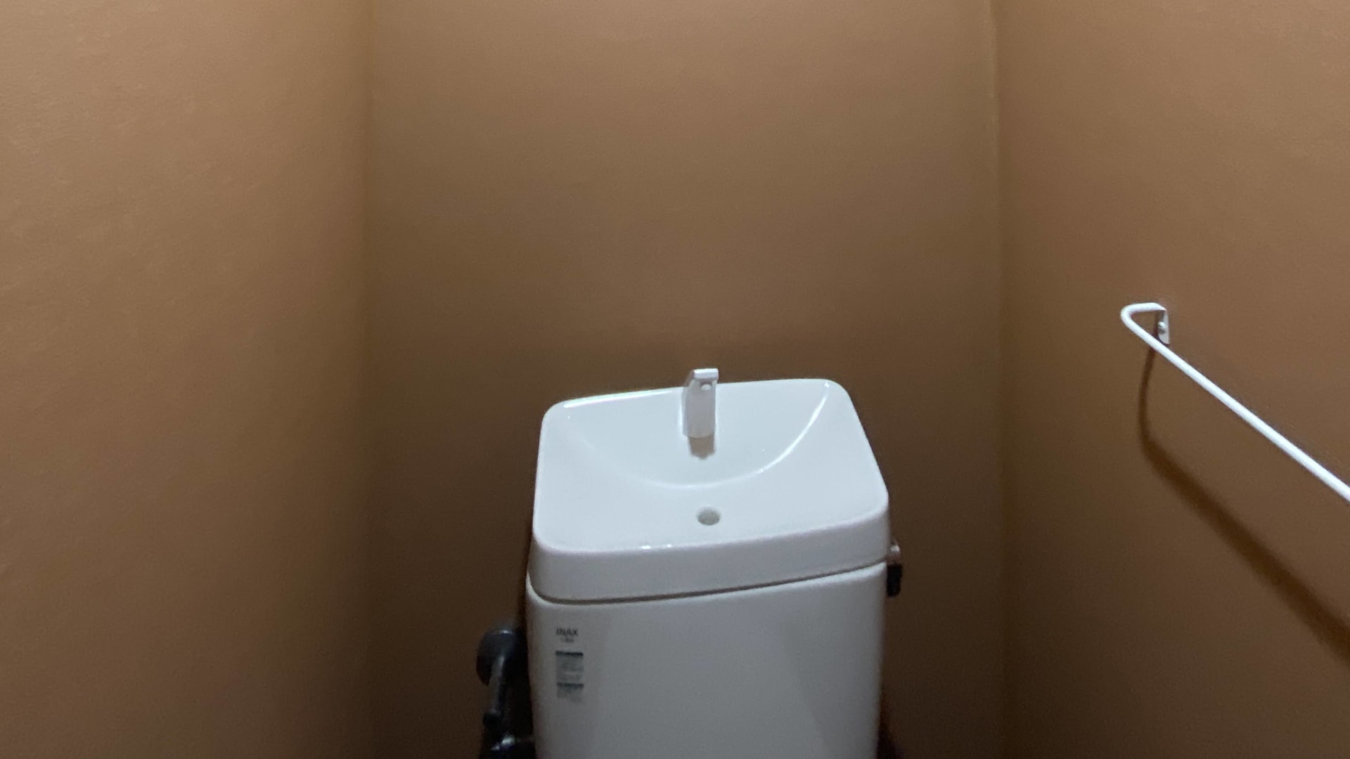 江東区でトイレの壁紙・クロス張替え施工！便利屋ちょこっとが美しく仕上げます
